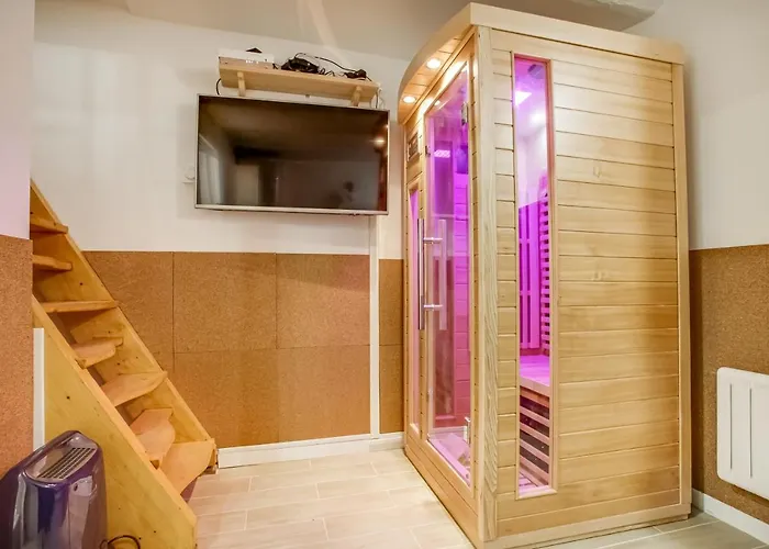 Tiny Duplex With Sauna In The 11